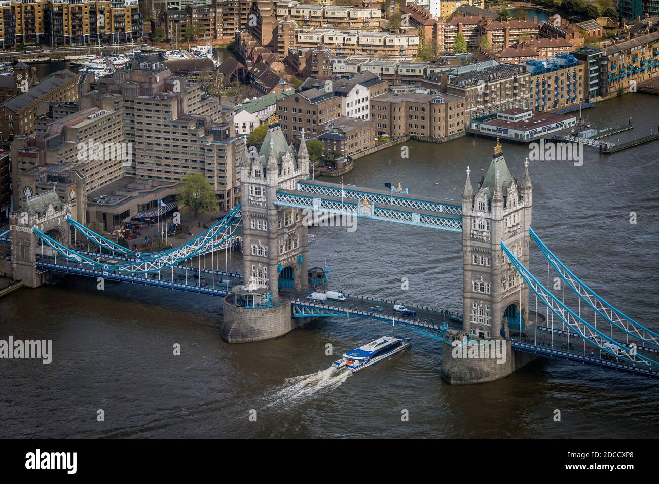 Die Tower Bridge und der Themse, Blick von der Aussichtsplattform des Wolkenkratzers Shard, in London, UK Stockfoto
