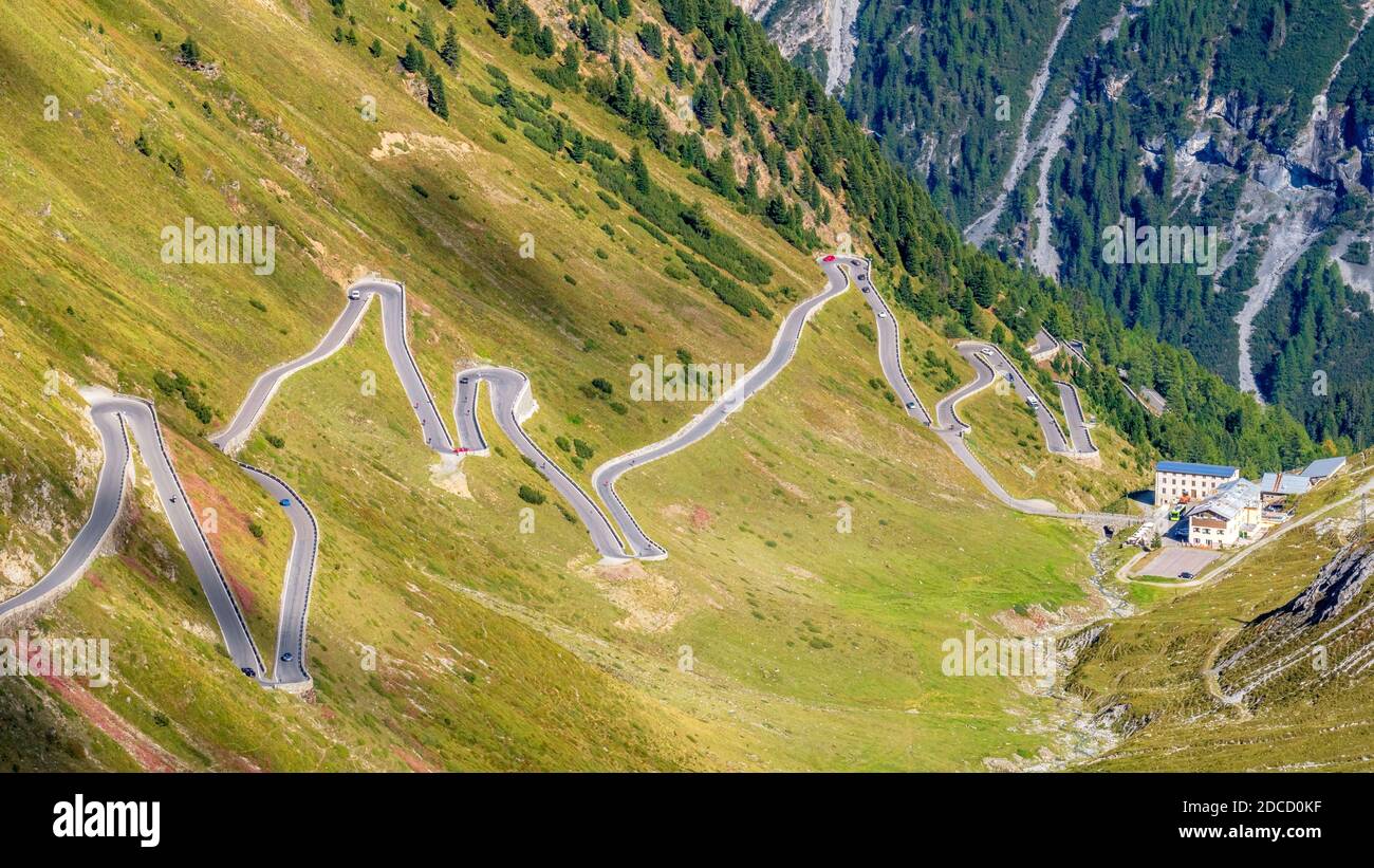 Der Stilfserjoch ist ein Bergpass im Ortler alpen in Südtirol und verbindet mit der Schweizer Umbrail Fahren Sie in Richtung Val Müstair Stockfoto