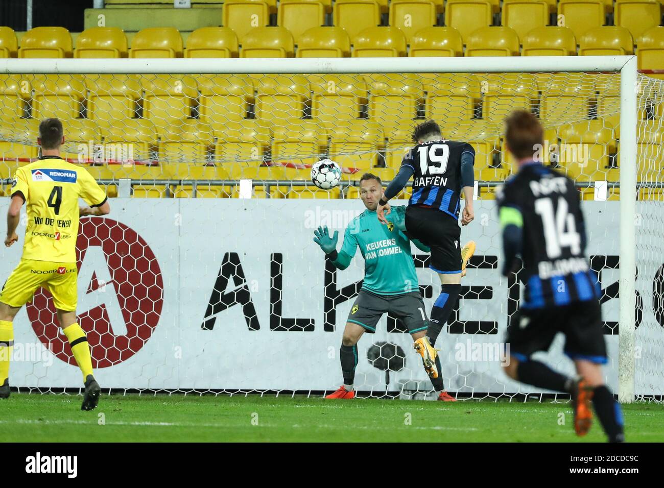 Thibo Baeten von Club NXT erzielt ein Tor bei einem Fußballspiel zwischen Club NXT gegen Lierse Kempenzonen, Freitag, 20. November 2020 in Lokeren, auf der Elevent Stockfoto