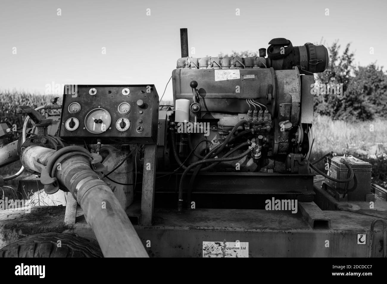 DEUTZ Dieselmotor auf einem Bauernhof zur Bewässerung Pumpen Wasser Stockfoto