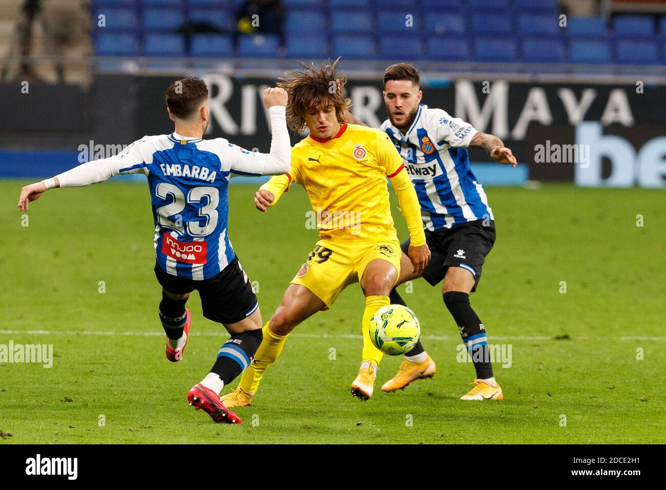 Barcelona, Spanien. November 2020. Pablo Moreno vom FC Girona in Aktion während des Liga SmartBank Spiels zwischen RCD Espanyol und gegen den FC Girona im RCD Stadium in Barcelona, Spanien. Quelle: David Ramirez/DAX/ZUMA Wire/Alamy Live News Stockfoto