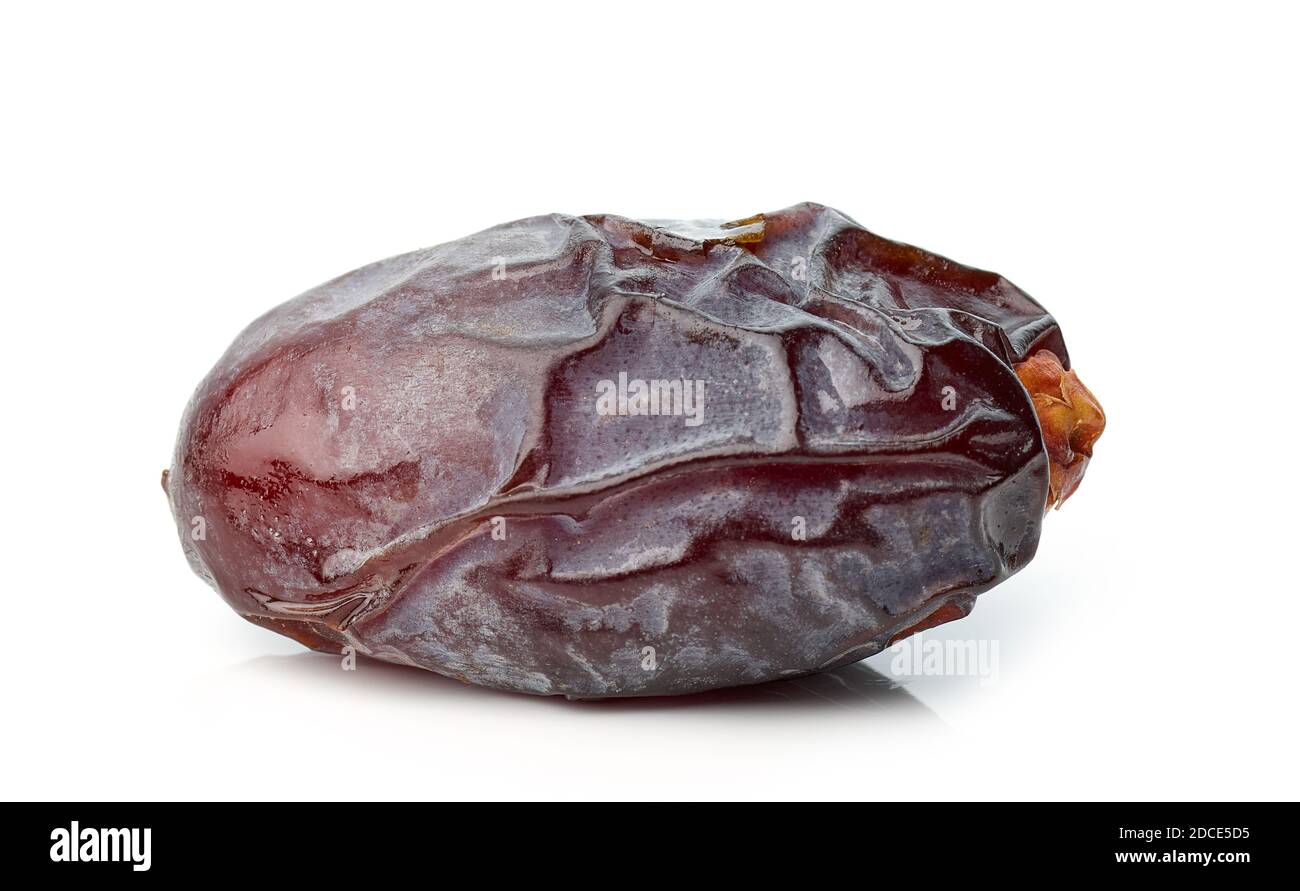 Einzelnes getrocknetes Datumsmakro auf weißem Hintergrund isoliert Stockfoto