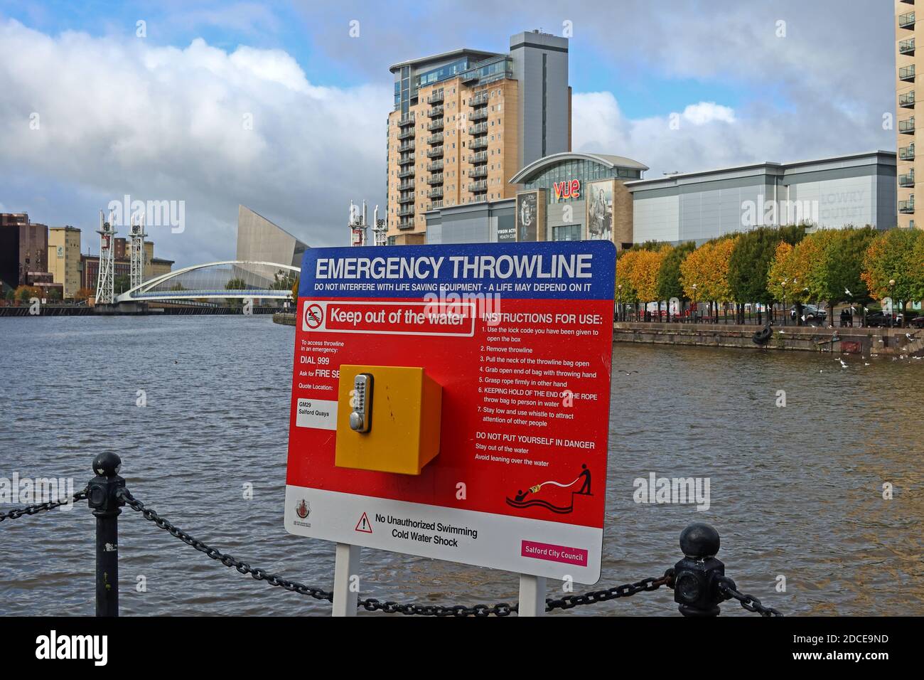 Emergency Throwline, Salford Quays, Salford, England, Großbritannien, M50 Stockfoto