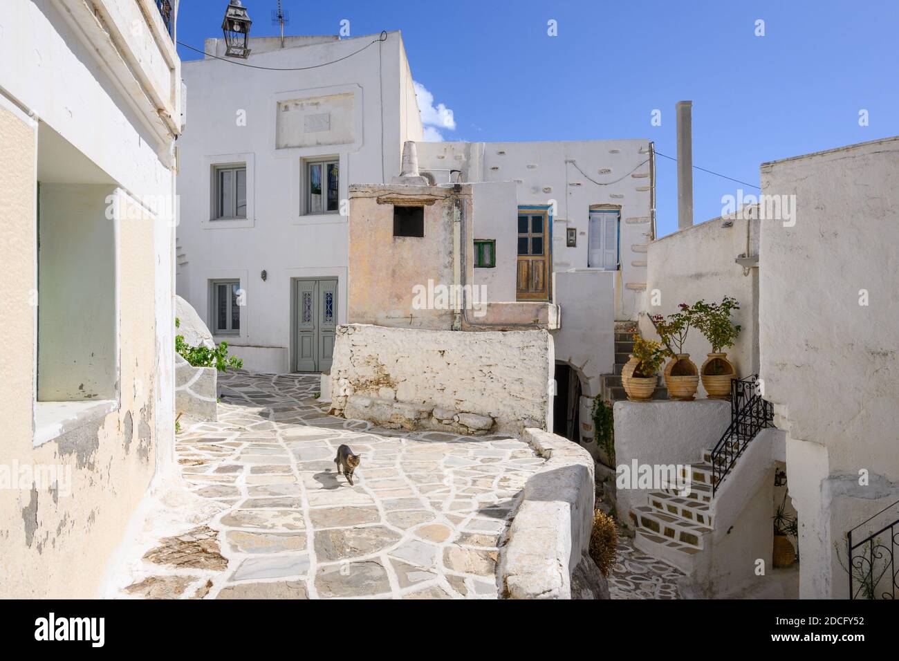 Traditionelle griechische Architektur in Lefkes Dorf auf Paros Insel, Kykladen, Griechenland Stockfoto