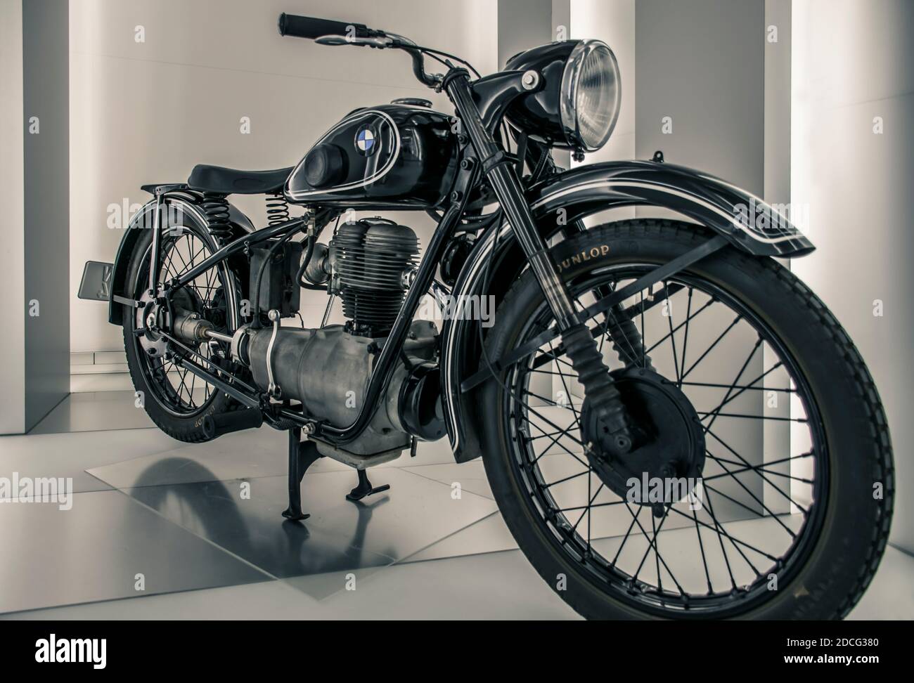 München/Deutschland - 24. Mai 2019: 1949 BMW R 24 Motorrad im BMW Museum/BMW Welt Stockfoto