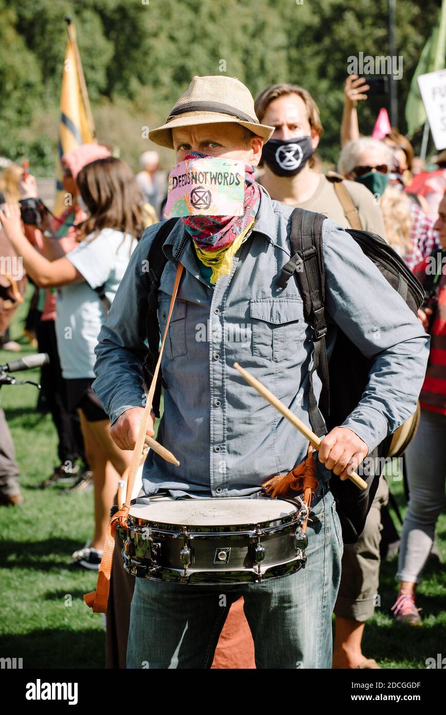 London, Vereinigtes Königreich - 1. September 2020: Extinction Rebellion versammelt sich in London, um gegen die fehlende grüne Politik zu protestieren Stockfoto