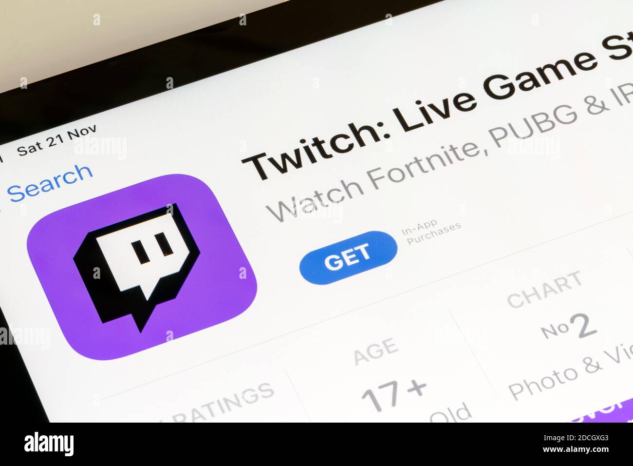 Ostersund, Schweden – 21. November 2020: Twitch-App auf einem Tablet-Bildschirm. Twitch ist ein US-amerikanischer Live-Streaming-Dienst, der sich auf Videospiele konzentriert Stockfoto