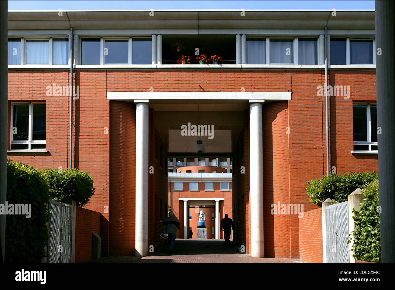 Den Haag, Niederlande. Bilder zwischen 2013 - 2017. Stationsbuurt Urban – Wohnerneuerung. „De Croissant“, Den Haag. ‘D Vom belgischen Architekten Charles Stockfoto