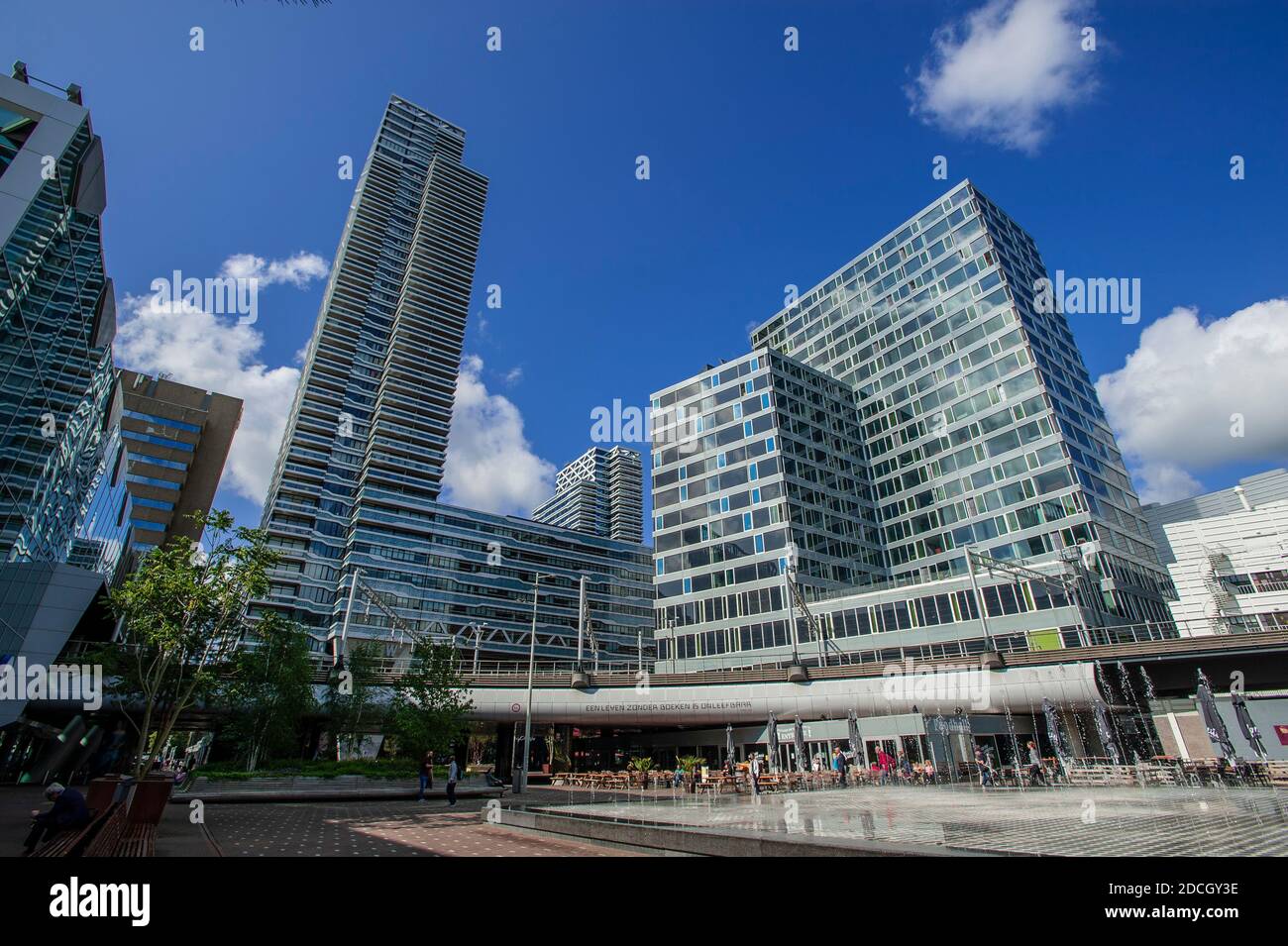 Neuer Babylon City Tower, Koningin Julianaplein - Anna van Buerenplein. Den Haag. Niederlande. Samstag, 20. August 2019. Design Architects – MVSA Stockfoto