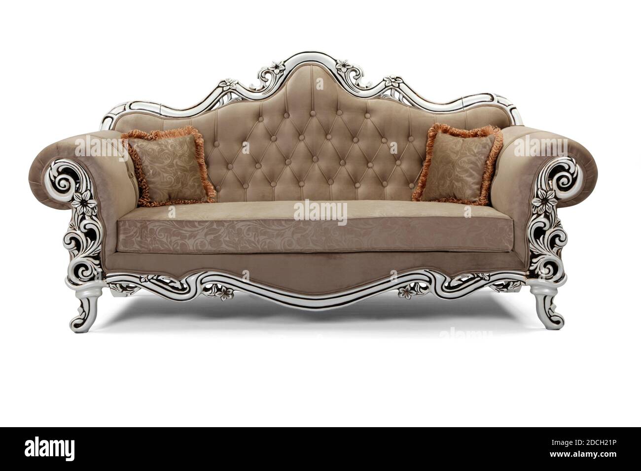 Luxuriöses klassisches Sofa auf weißem Hintergrund. Vorderansicht Stockfoto