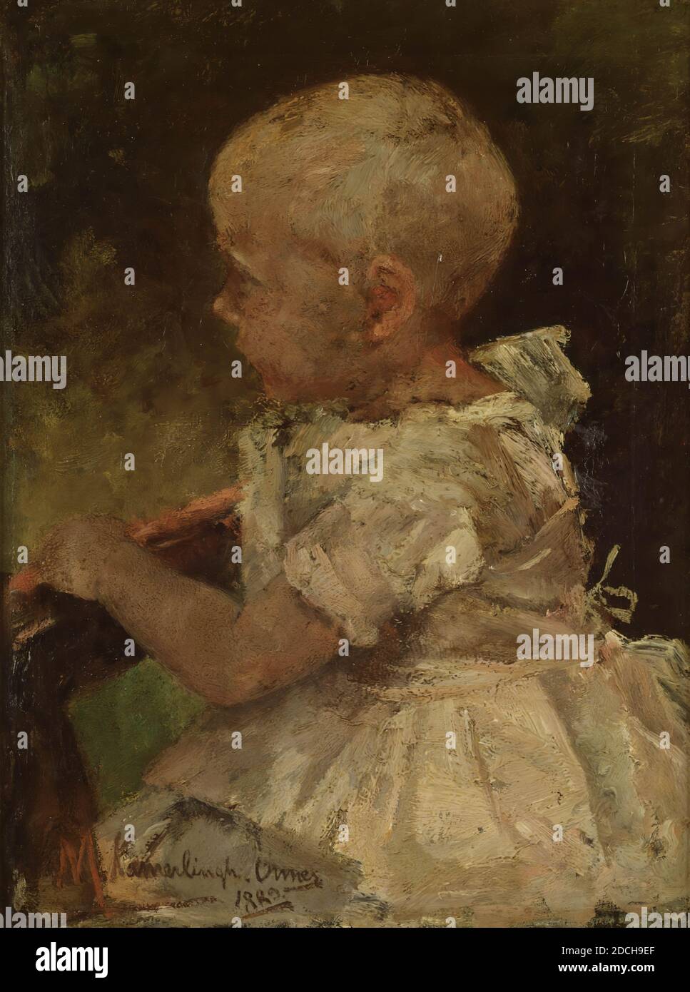 Gemälde, Menso Kamerlingh Onnes, 1889, Signatur vorne, unten links: M. Kamerlingh Onnes 1889, Leinwand, Ölfarbe, bemalt, Träger: 67.5 × 52 × 2cm 675 × 520 × 20mm, mit Rahmen: 76.3 × 59.1 × 5,5cm 763 × 591 × 55mm, Kinderportrait, Porträt eines unbekannten Kindes. Das Kind wird als Halbfigur dargestellt, ganz nach links gewandt und nach links schauend. Das Kind hat seine Hände auf ein Geländer gelegt und ist in ein weißes Kleid gekleidet. Das Kind wird vor einem grünen Hintergrund dargestellt. Signiert unten links. Das Gemälde ist in einem goldfarbenen bemalten Holzrahmen, 1946 Stockfoto
