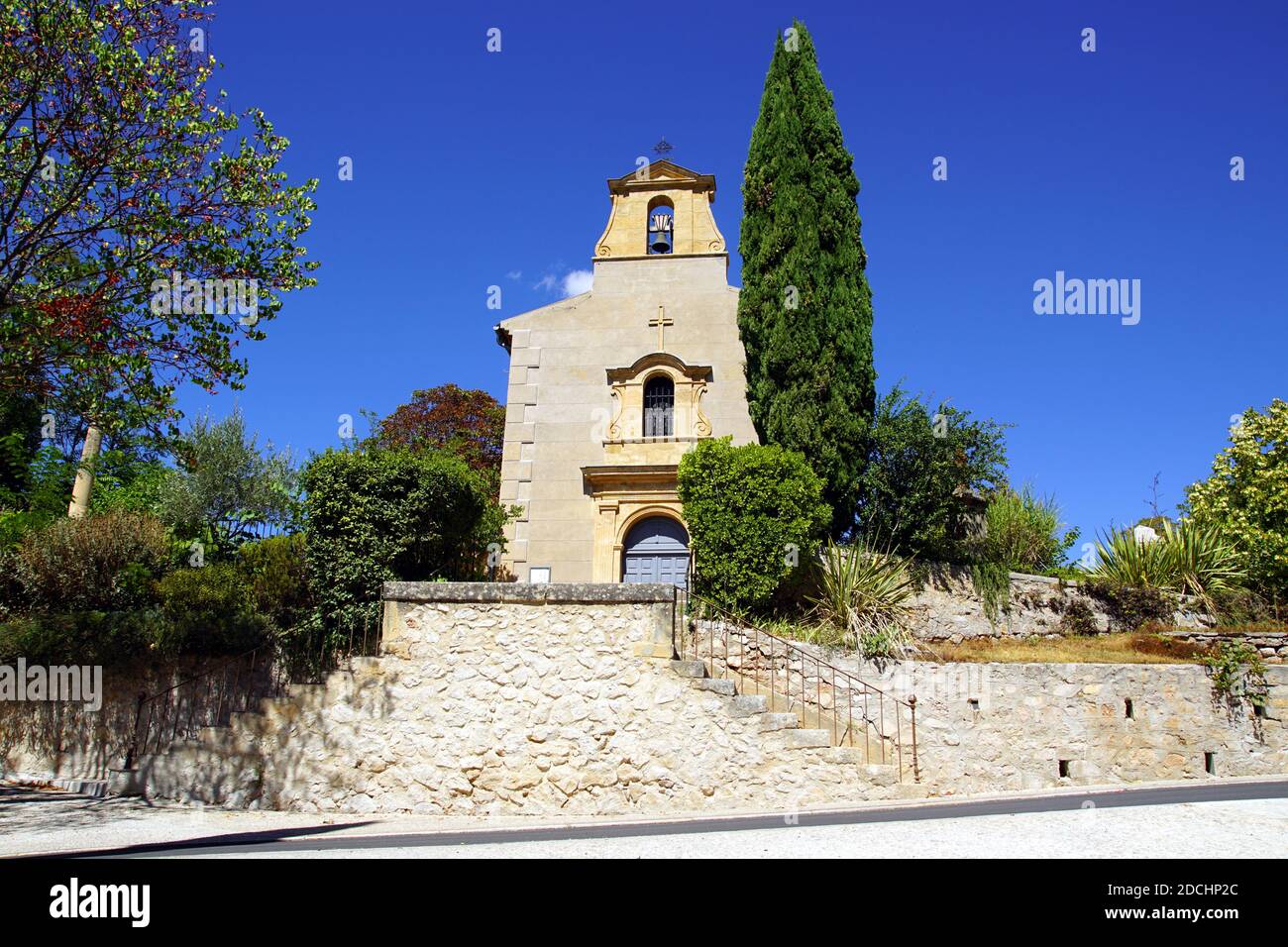 St. Joseph Kirche im Dorf Le Tholonet in der Nähe von Aix-en-Provence, Frankreich Stockfoto