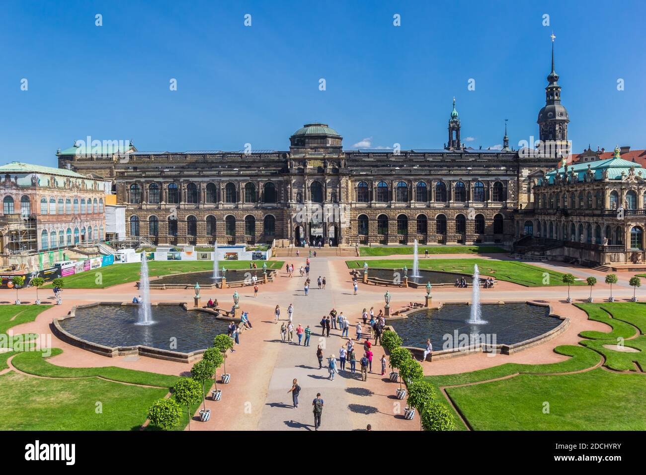 Zentraler Platz des Zwinger-Gebäudes in Dresden, Deutschland Stockfoto