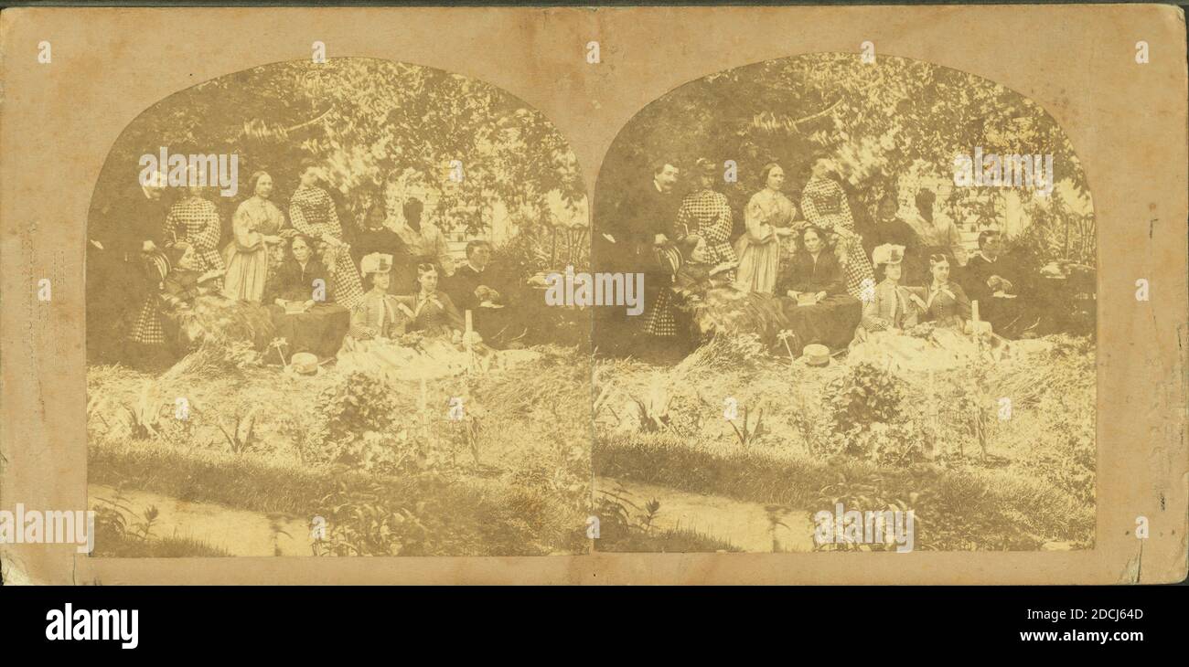 Gruppe von Picknickern in einem Hof., Standbild, Stereographen, 1850 - 1930, Coombs, Philip (fl. 1860-1869 Stockfoto