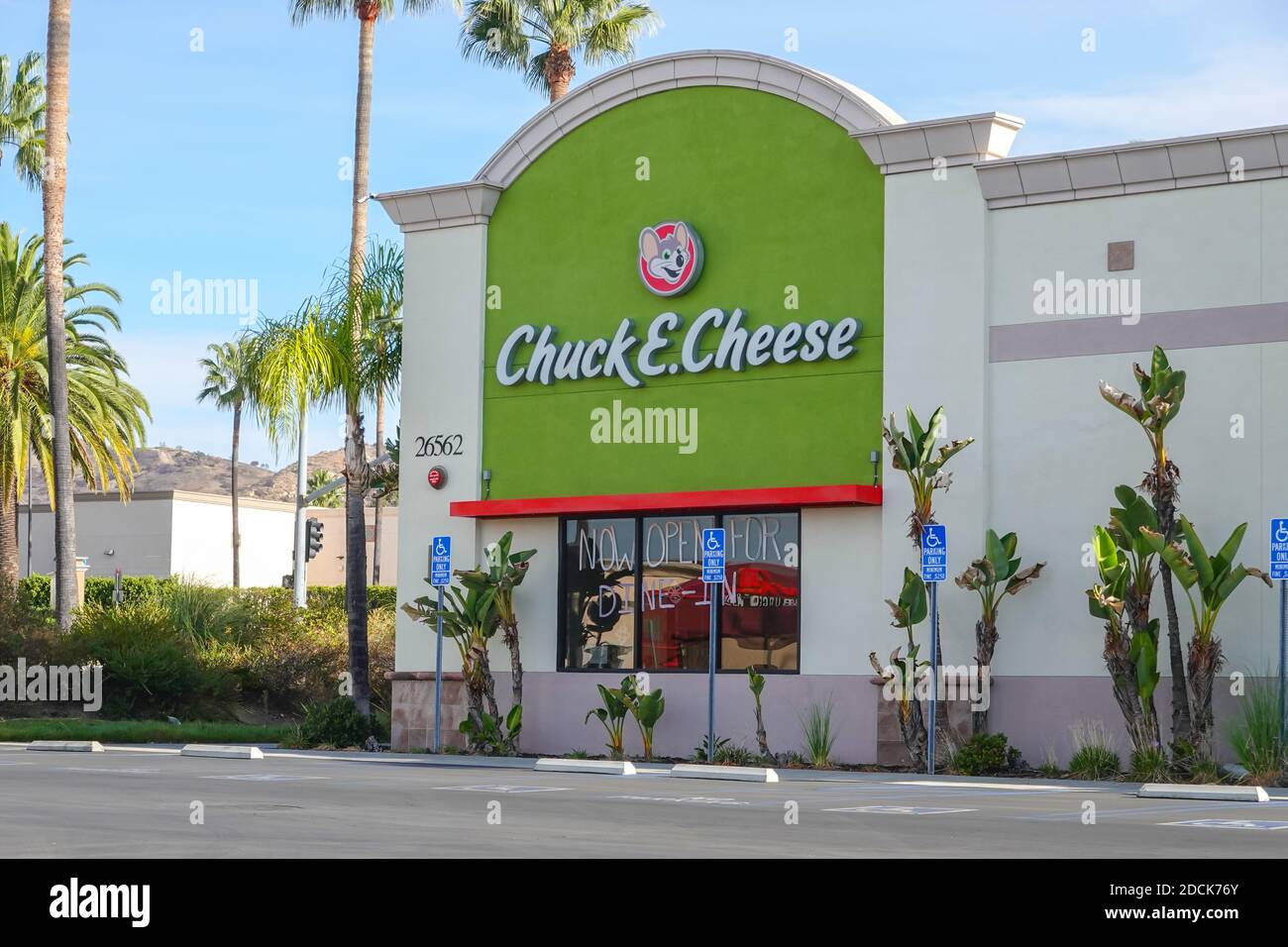 Outdoor Chuck E Käse Zeichen und Logo. Amerikanisches Familienrestaurant und Kinderparty in Foothill Ranch, Kalifornien, USA Stockfoto