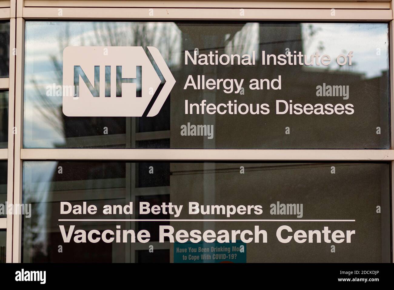 Bethesda, MD, USA 11/21/2020: Das Dale and Betty Bumpers Vaccine Research Center of National Institutes of Health ist ein weltweit führendes Unternehmen in der Impfstoffentwicklung Stockfoto