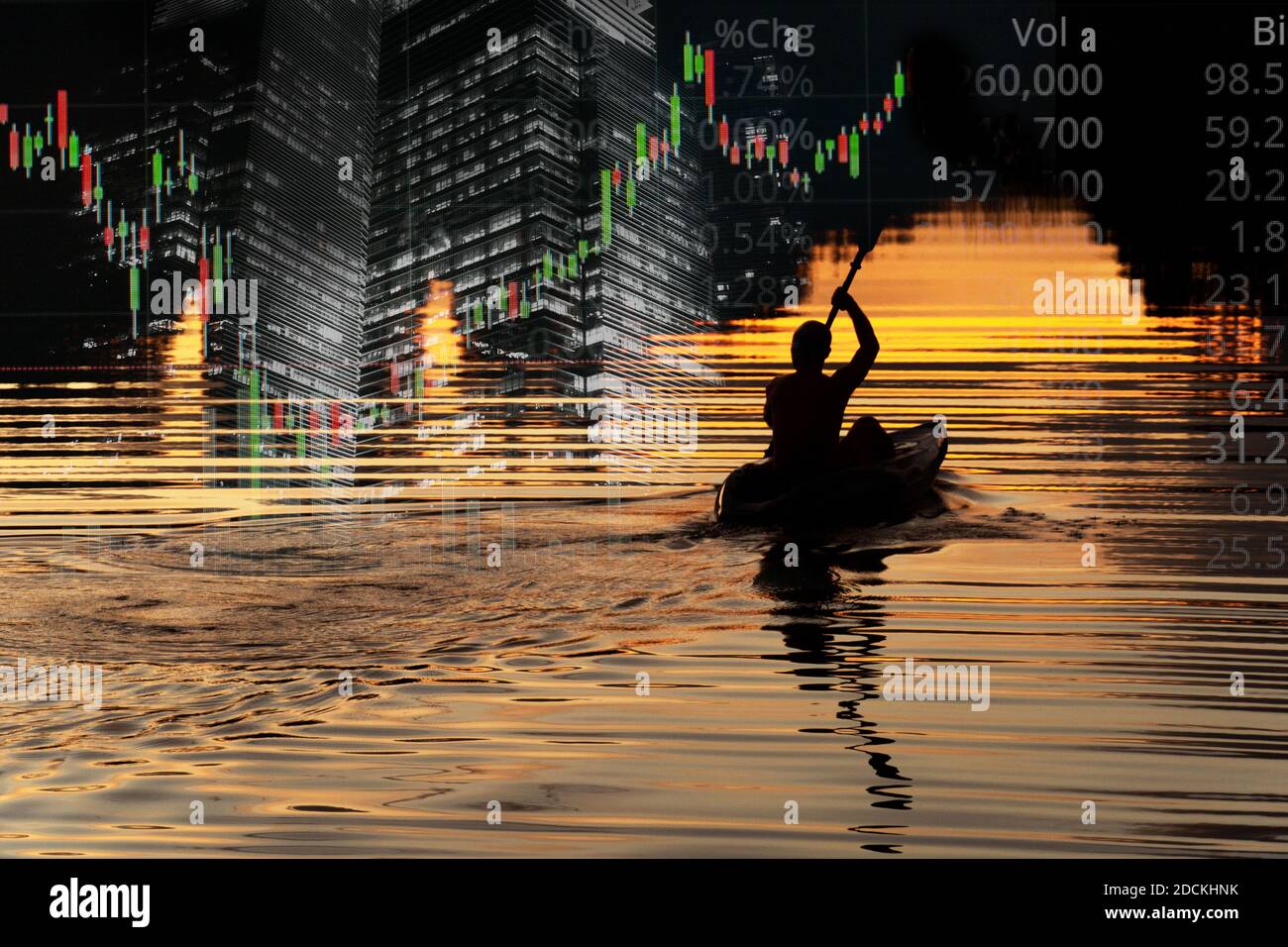 Business-Markt Aktien grün rot Grafik und dunkle Silhouette von Mann rudern Kajak Boot im Wassersee bei Sonnenuntergang In Reichweite Ziel Konzept Natur BAC Stockfoto