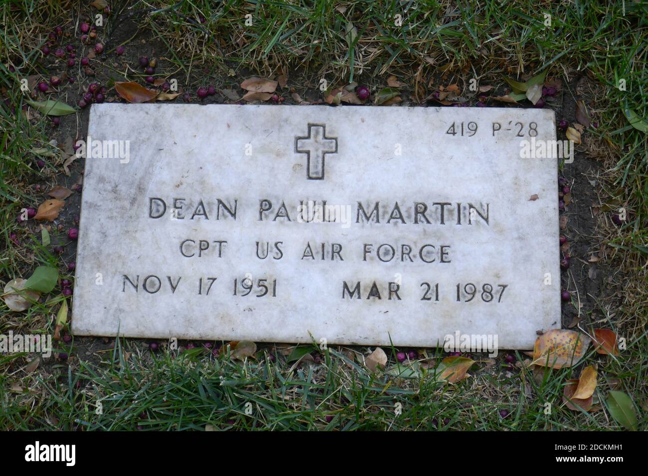 Los Angeles, Kalifornien, USA 16. November 2020 EIN allgemeiner Blick auf die Atmosphäre des Grabes des Schauspielers/Sängers Dean Paul Martin auf dem Nationalfriedhof von Los Angeles am 16. November 2020 in Los Angeles, Kalifornien, USA. Foto von Barry King/Alamy Stockfoto Stockfoto