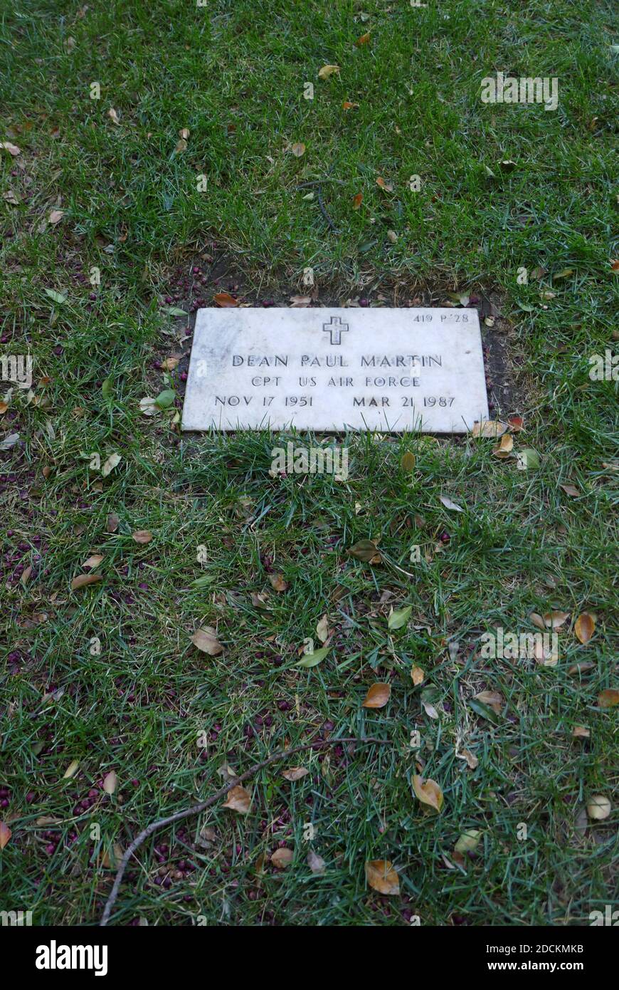 Los Angeles, Kalifornien, USA 16. November 2020 EIN allgemeiner Blick auf die Atmosphäre des Grabes des Schauspielers/Sängers Dean Paul Martin auf dem Nationalfriedhof von Los Angeles am 16. November 2020 in Los Angeles, Kalifornien, USA. Foto von Barry King/Alamy Stockfoto Stockfoto