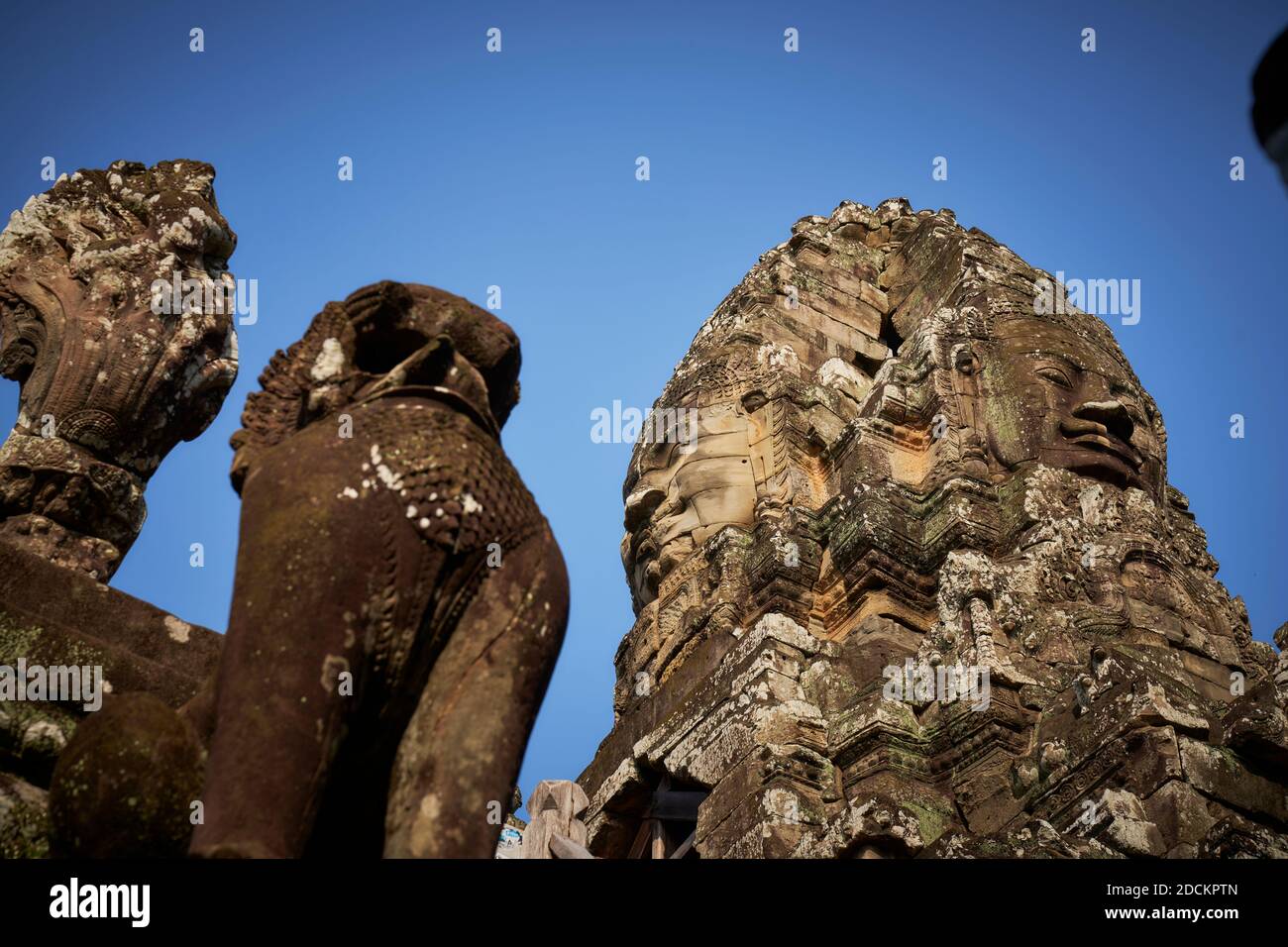 Der Bayon ist ein reich dekorierter Khmer Tempel in Angkor in Kambodscha. Erbaut im späten 12. Oder frühen 13. Jahrhundert als Staatstempel des Mahayana Stockfoto