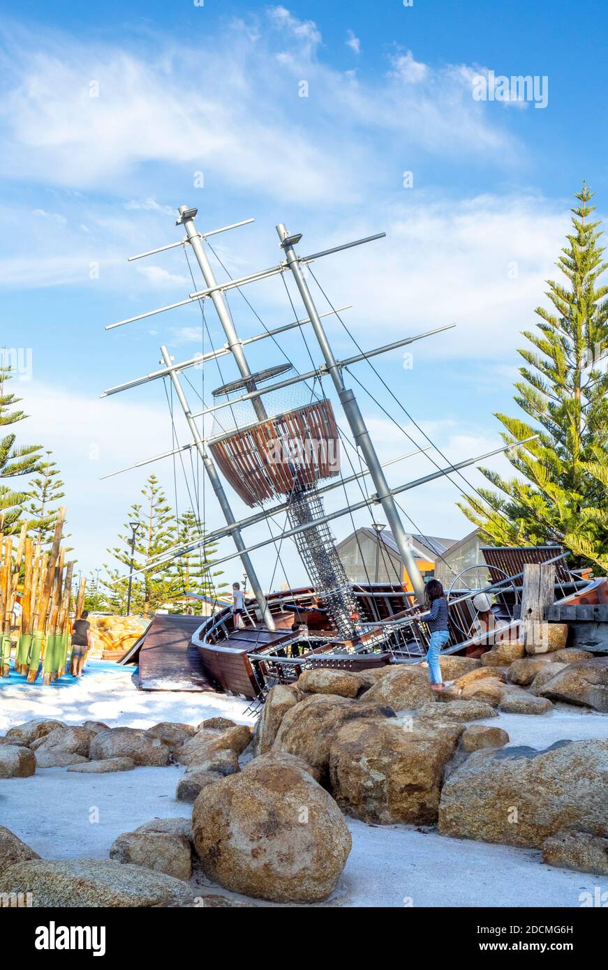 Piratenschiff Spielplatz in Busselton Vorland Western Australia. Stockfoto