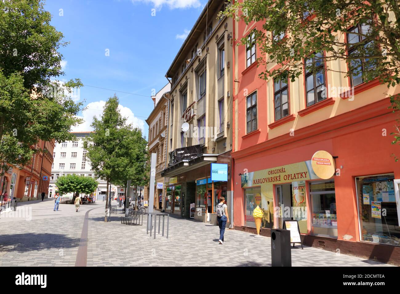 Juli 14 2020 Cheb/Eger in Tschechien: Eine der Altstadtstraßen der Stadt Stockfoto