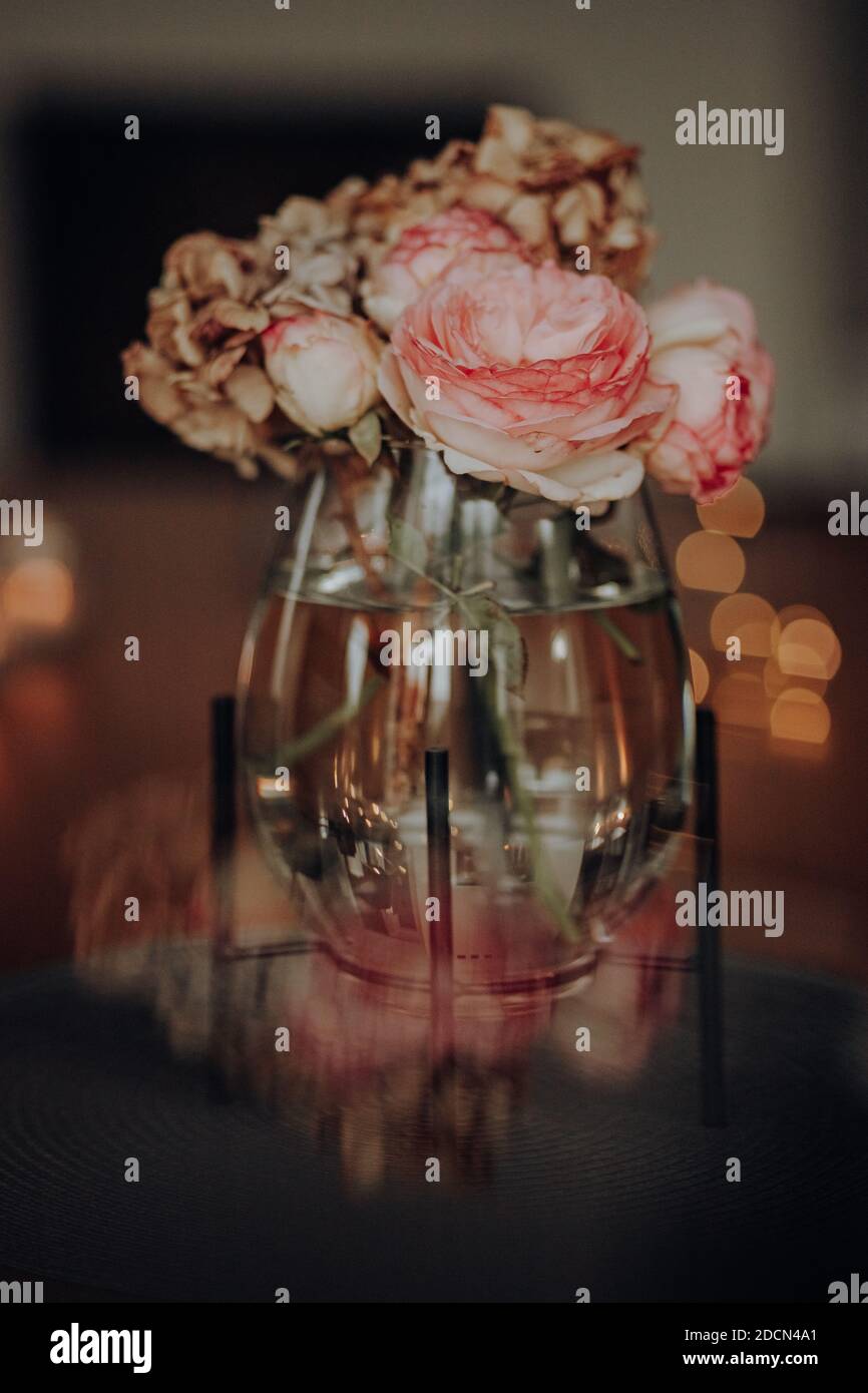 Blumen und Vase Stockfoto