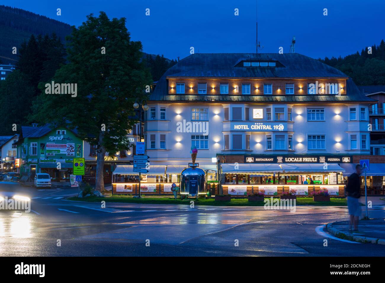 Spindleruv Mlyn (Spindlermühle): Hotel Central in Riesengebirge (Riesengebirge, Riesengebirge), Kralovehradecky, Region Hradec Kralove, Königgrätzer Regi Stockfoto
