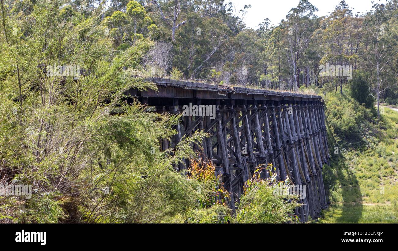 Holzbrücke auf der Orbost-Linie, Australien. Stockfoto