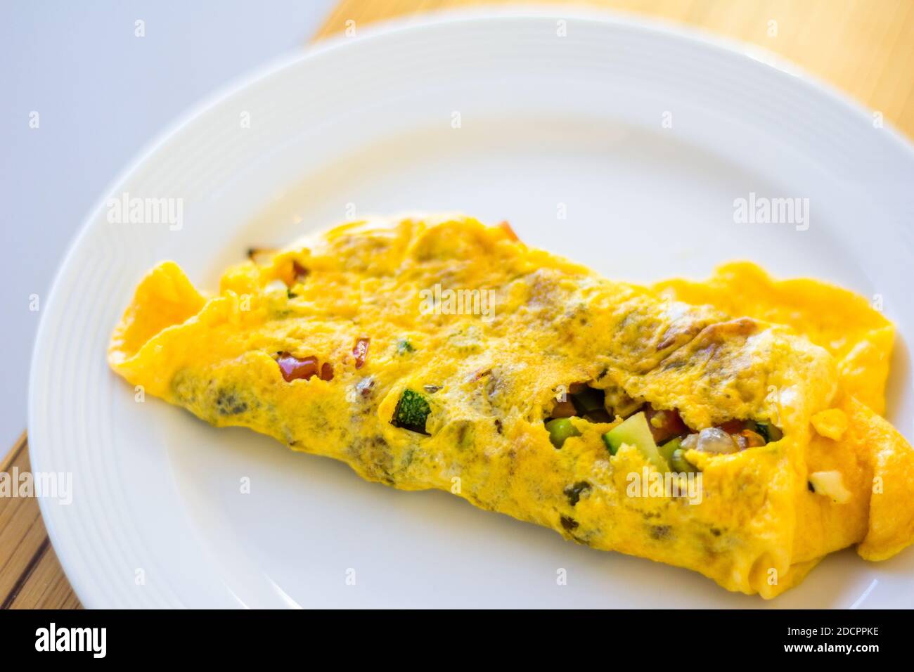 Omelette in einem hoteleigenen Frühstücksbüfett-Restaurant auf Boracay Island, Philippinen Stockfoto