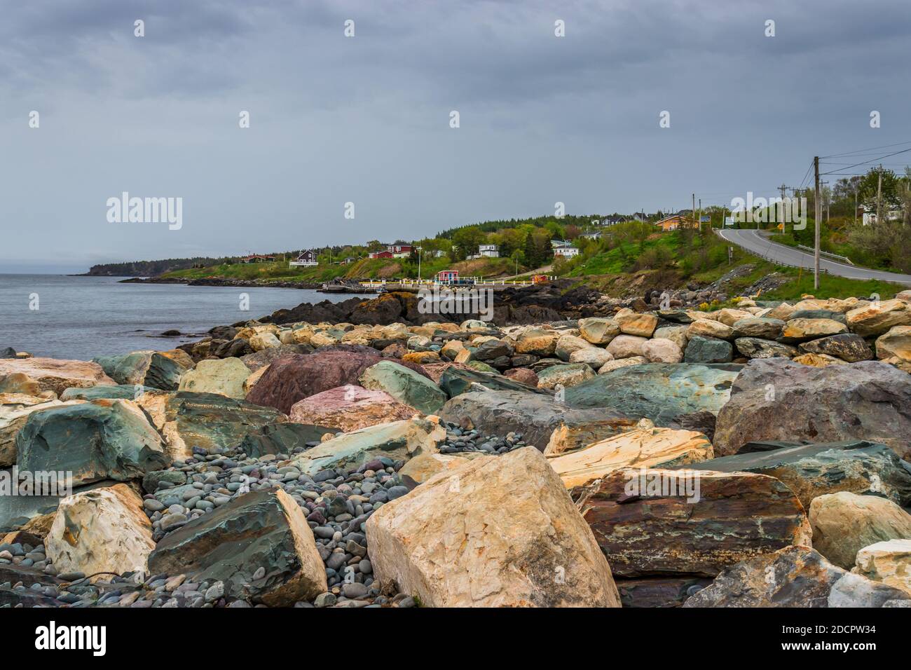 Felsen am Strand - Avalon Peninsula, Neufundland, Kanada. Szenen aus der Avalon Halbinsel, Neufundland Stockfoto