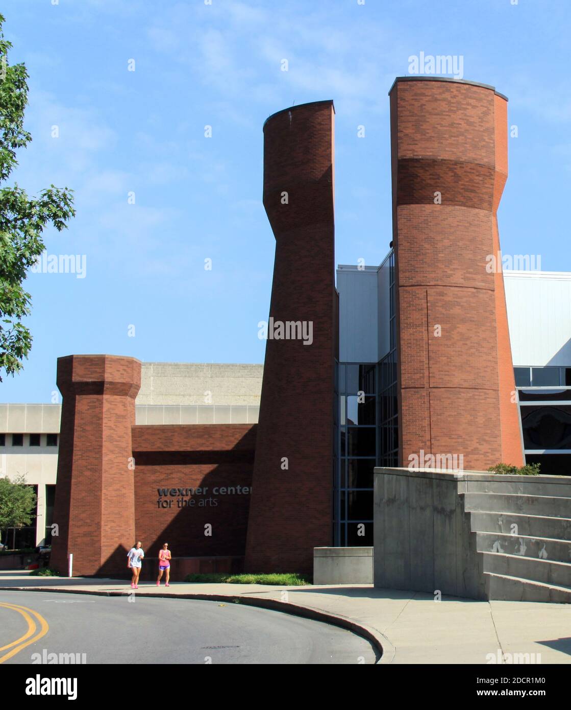 Das Wexner Center for the Arts wurde von den Architekten Peter Eisenman, Richard Trott und dem Landschaftsarchitekten Laurie Olin entworfen Stockfoto