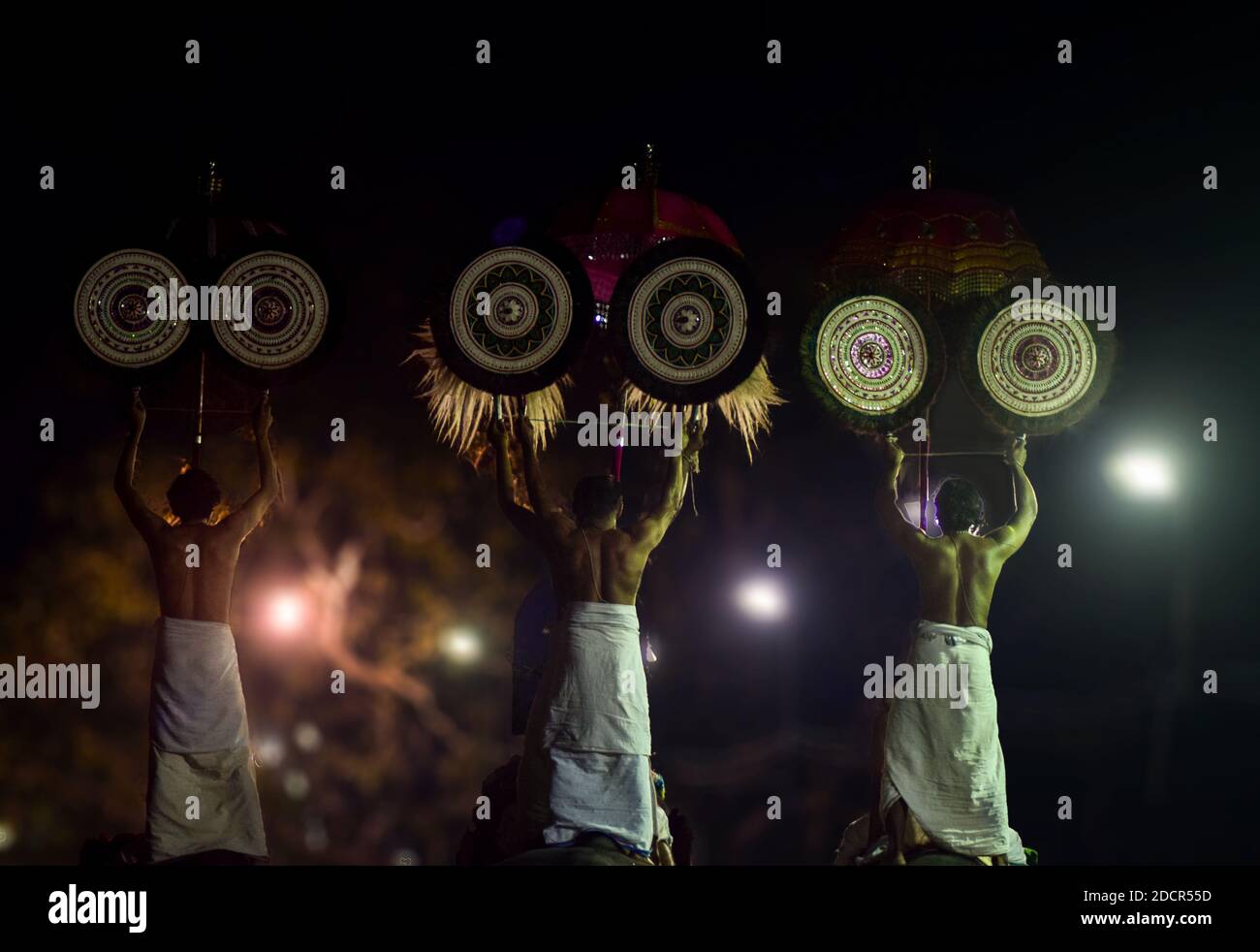 Umbrella Wechselveranstaltung während thrissur Poooram Stockfoto