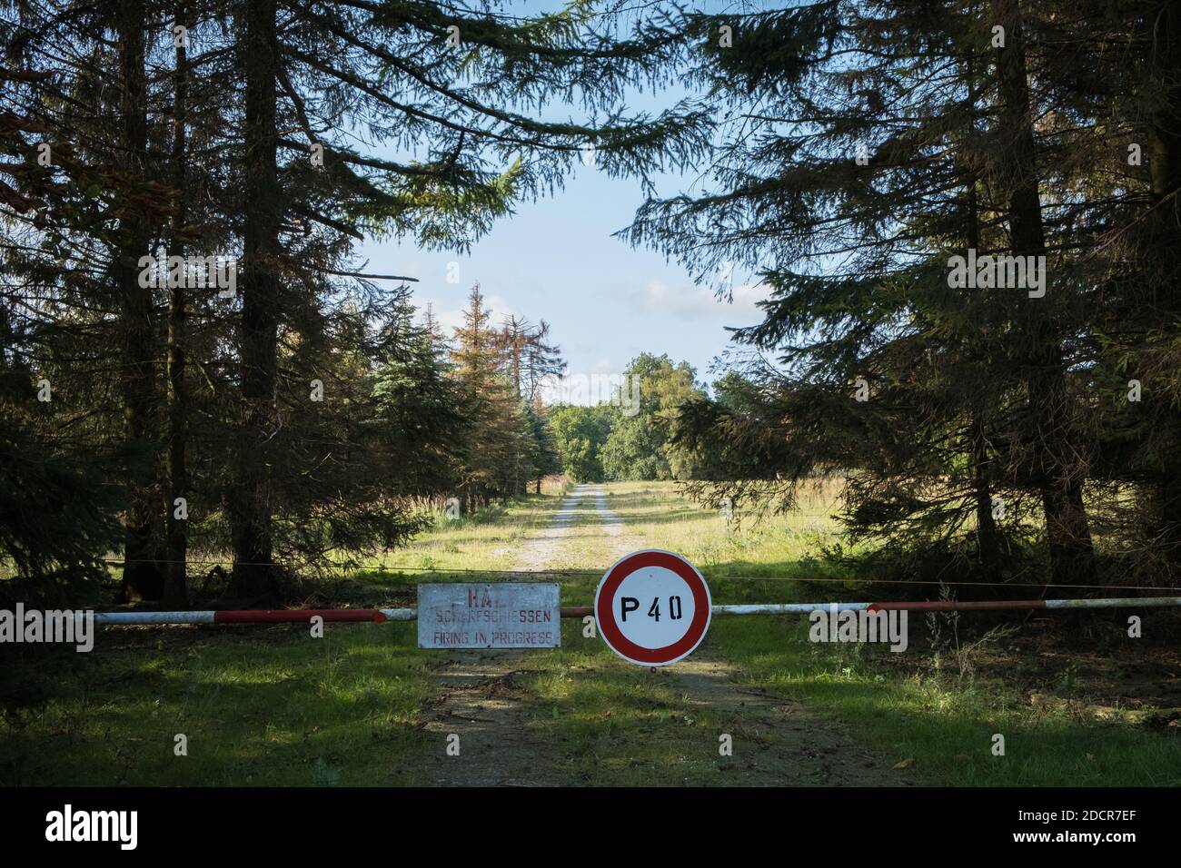 Verbotene Straße wegen Militärzone im Teutoburger Wald, Deutschland Stockfoto
