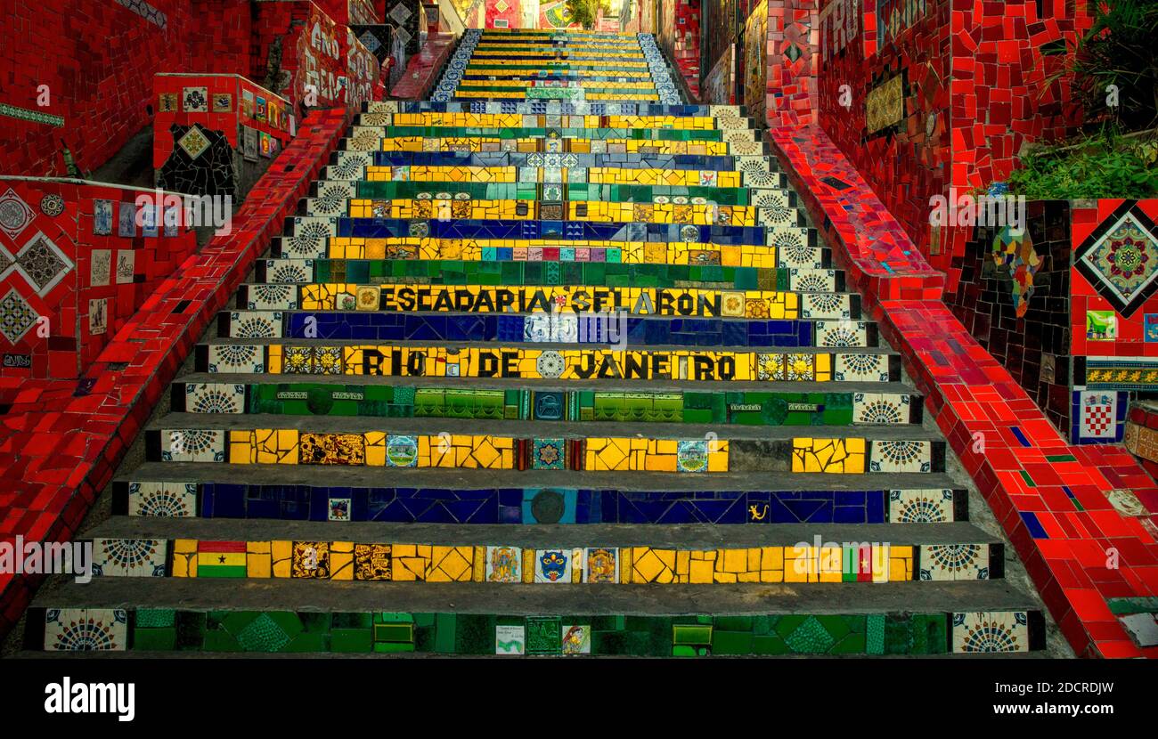 Rio de Janeiro, Brasilien - 16. Dezember 2017: Bunte Escadaria Selaron in Rio de Janeiro, Brasilien Stockfoto