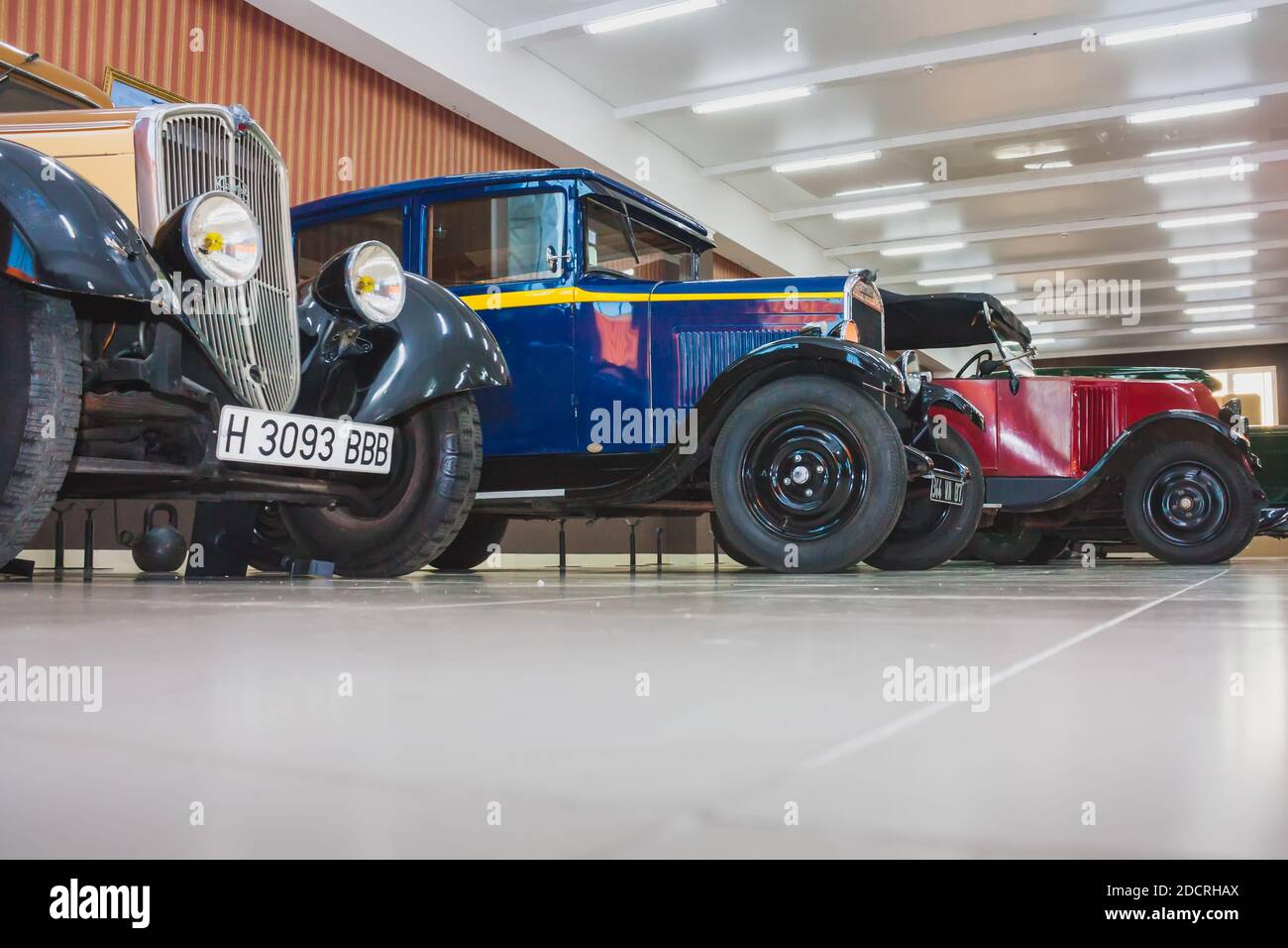 Tscheljabinsk, Russland - 10. März 2016: Museum der klassischen Retro-Autos des frühen XX. Jahrhunderts Stockfoto Tscheljabinsk, Russland - 10. März 2016: Museum der klassischen Retro-Autos des frühen XX. Jahrhunderts Stockfoto