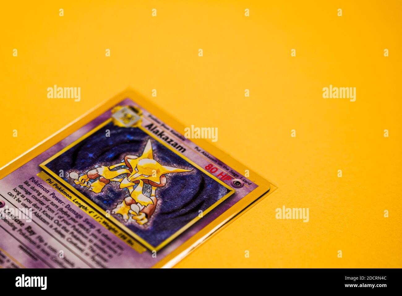 Pokemon Trading Card Game – Alakazam Basis-Set 1/102 Holo Folienkarte Stockfoto