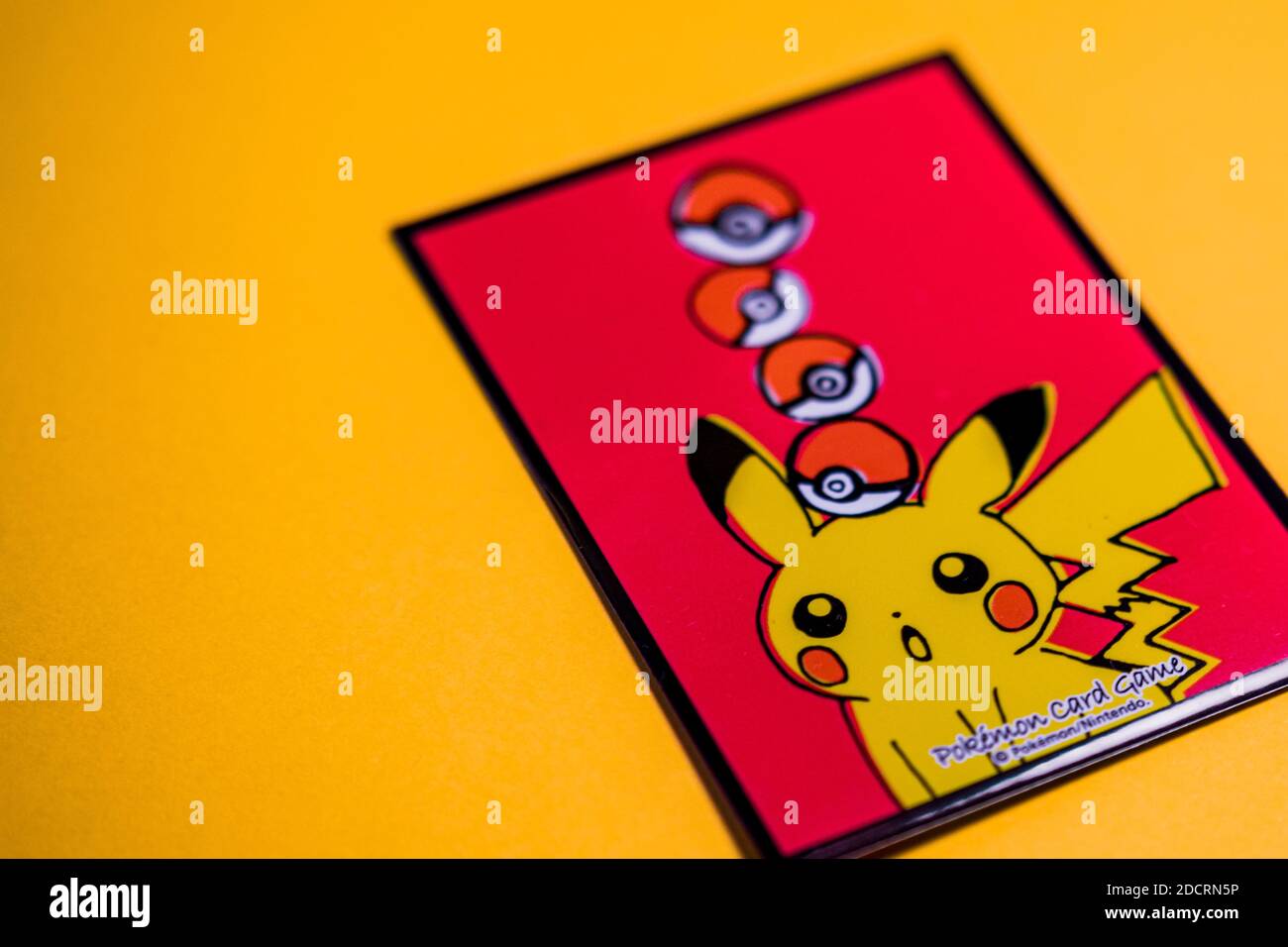 Pokemon Trading Card Game – Japanische Pikachu Card Sleeve Stockfoto