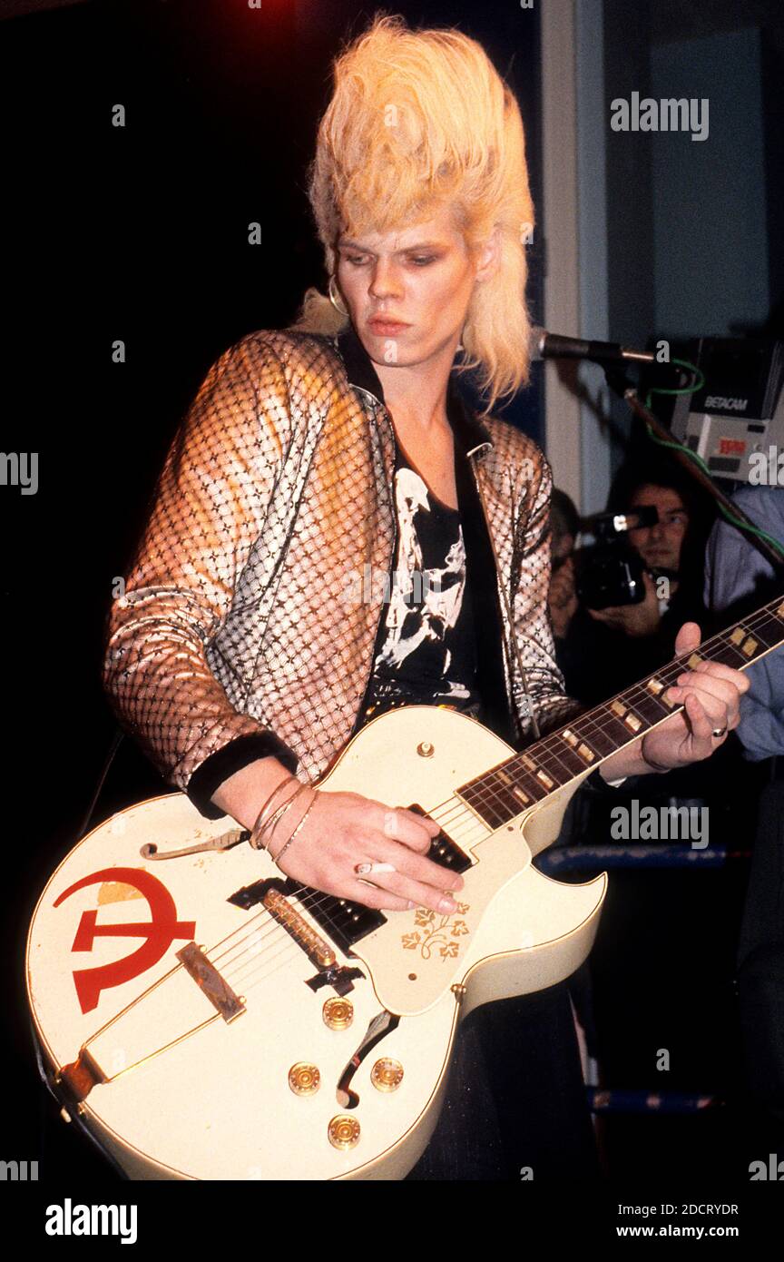 Neal X von Sigue Sigue Sputnik live in den Abbey Road Studios. London, 29. November 1985 – weltweite Nutzung Stockfoto