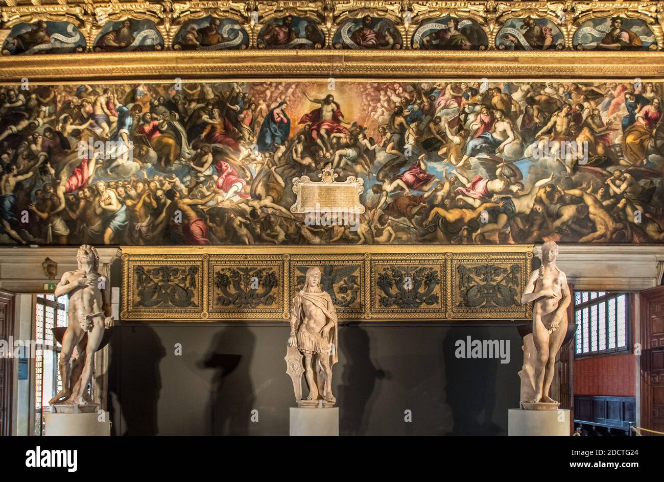 Venedig, Italien - 3. Oktober 2020: Innenraum des Dogenpalastes, der Sala dello Scrutinio. Fresko: Giudizio Universale von Jacopo Palma il Giovane, 1595 - S. Stockfoto