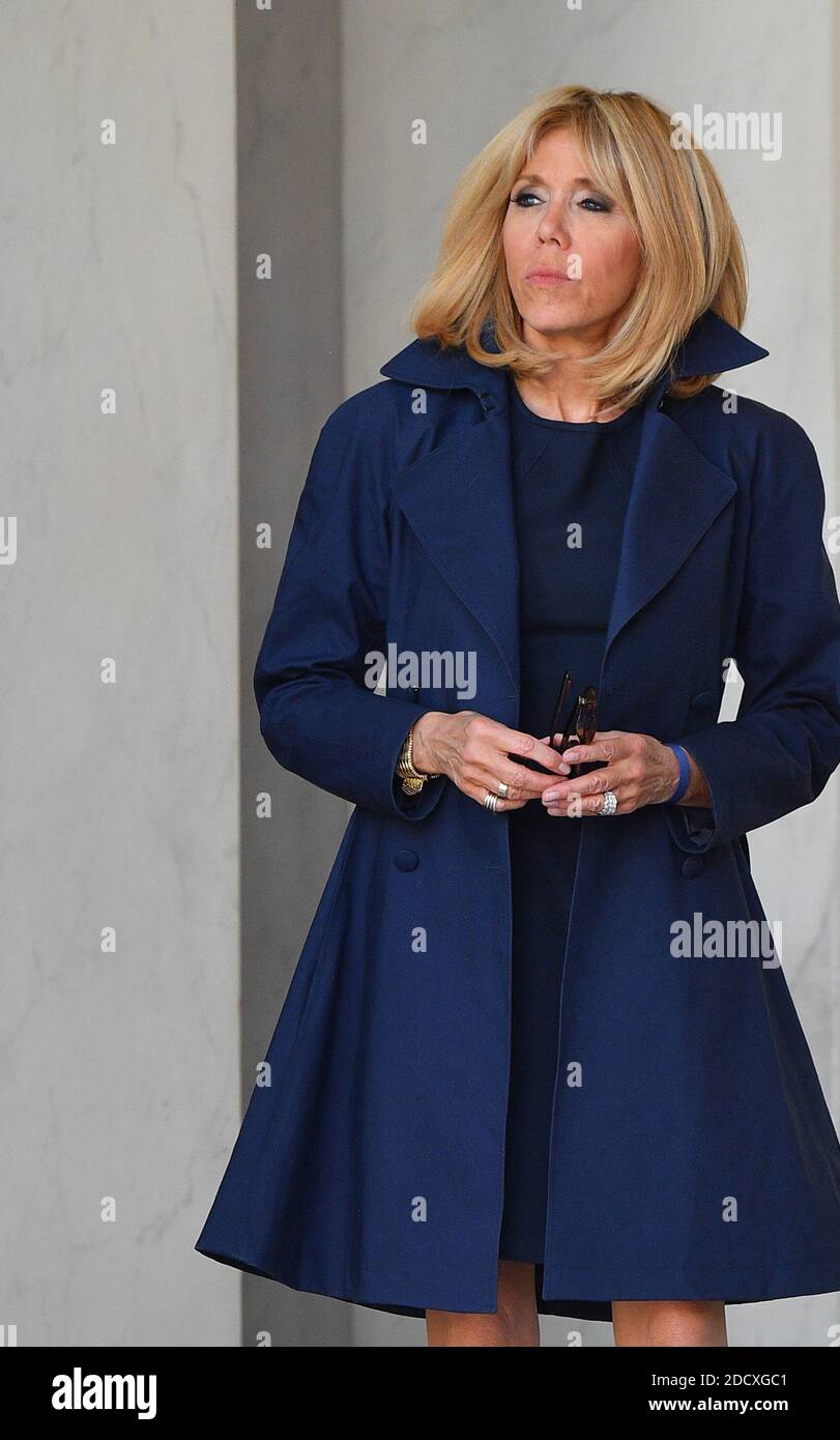 Die Ehefrau des französischen Präsidenten Brigitte Macron erscheint am 20. April 2018 im Palais de l'Elysee, Paris, Frankreich. Foto von Christian Liewig/ABACAPRESS.COM Stockfoto