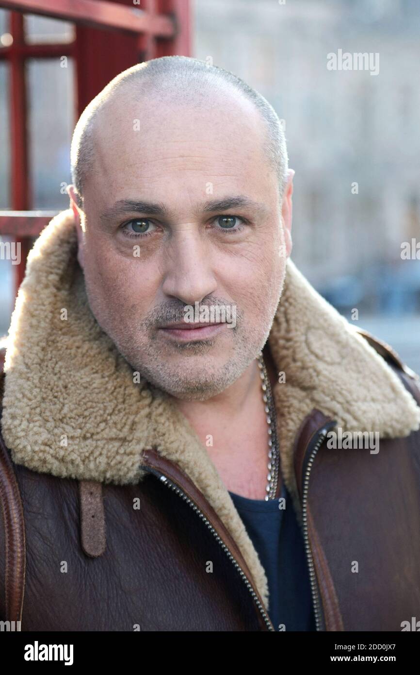 Romeo Sarfati Pose pour une seance photo lors du 8eme Festival 2 Valenciennes a Valenciennes, France le 24 Mars 2018. Foto von Aurore Marechal/ABACAPRESS.COM Stockfoto