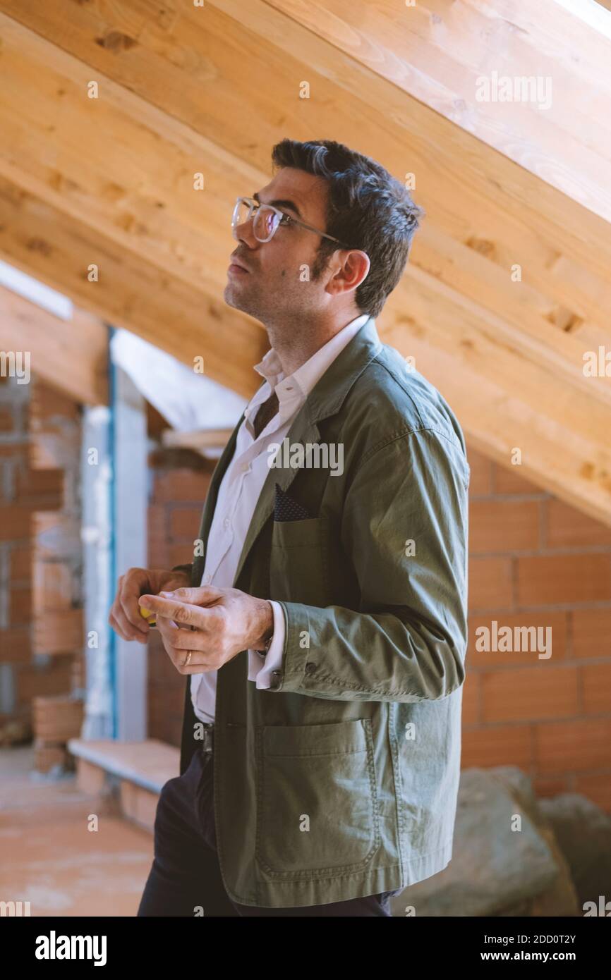 Ein Architekt bei der Arbeit Stockfoto