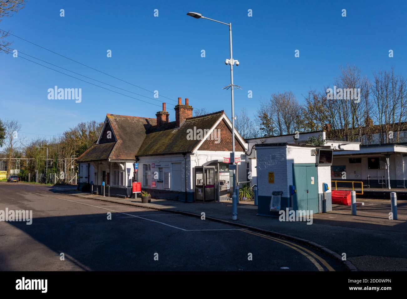 Prittlewell Railway Station, Southend, Essex, Großbritannien. Greater Anglia Linie von Southend Victoria nach Liverpool Street Linie. Bahnhofsgebäude Stockfoto