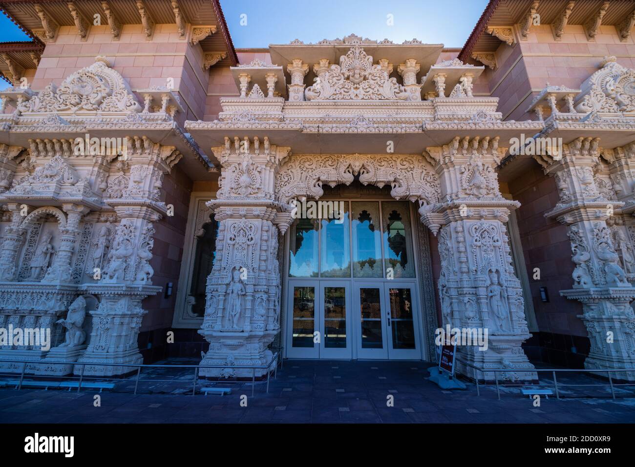Hindu-Tempel in Nordamerika haben ihren eigenen Charme. Erbaut von wohlhabenden Einwanderern, sind dies soziale Einstellungen, die Menschen aus Indien und SR anziehen Stockfoto