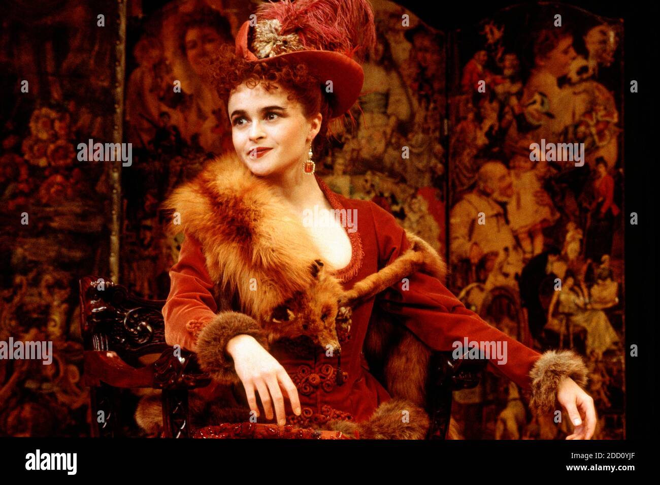 Helena Bonham Carter (Imogen Parrot) in TRELAWNY OF THE WELLS von Arthur Wing Pinero am Comedy Theatre, London SW1 07/12/1992 Musik: Donald Fraser Design: Paul Edwards Beleuchtung: Jenny Cane Choreographie: Geraldine Stephenson Regie: Toby Robertson Stockfoto