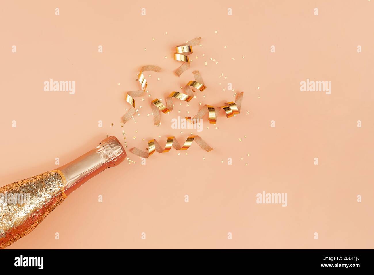 Flasche Glitzer Stockfotos Und Bilder Kaufen Alamy