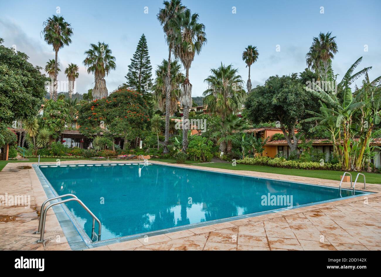 Swimmingpool im Quinta Spendida Hotel auf Madeira. Stockfoto