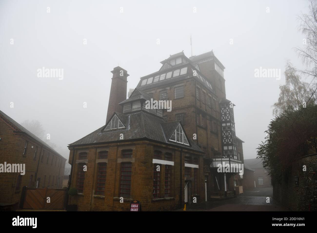 Hook Norton Brewery in the Fog Stockfoto