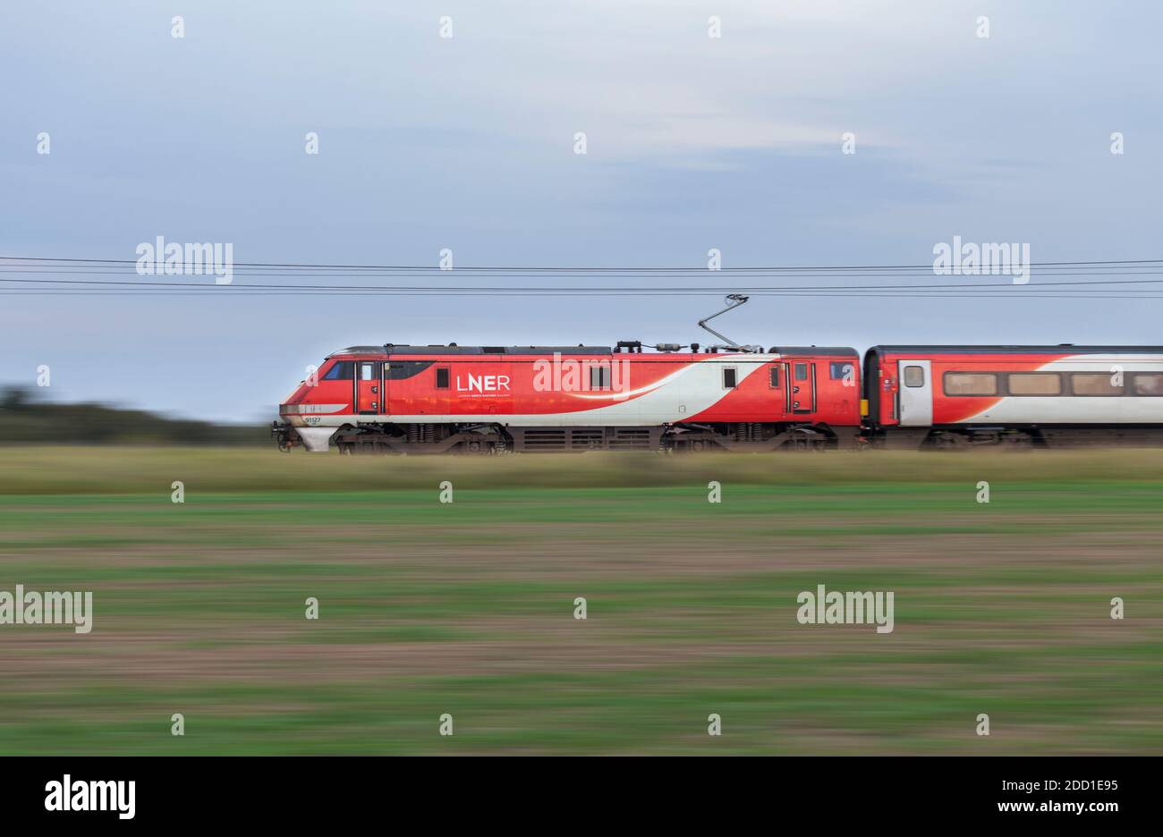 London North Eastern Railway ( LNER ) Lokomotive der Baureihe 91 91127 auf der Hauptlinie der Ostküste Bahn Stockfoto